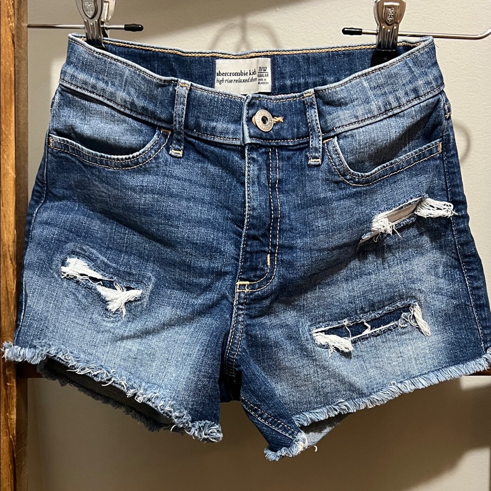 Abercrombie Kids Girls Relaxed Cut off Denim Shorts